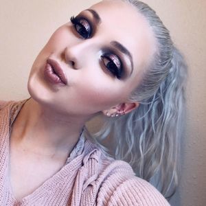 Meet your Posher, Lexi